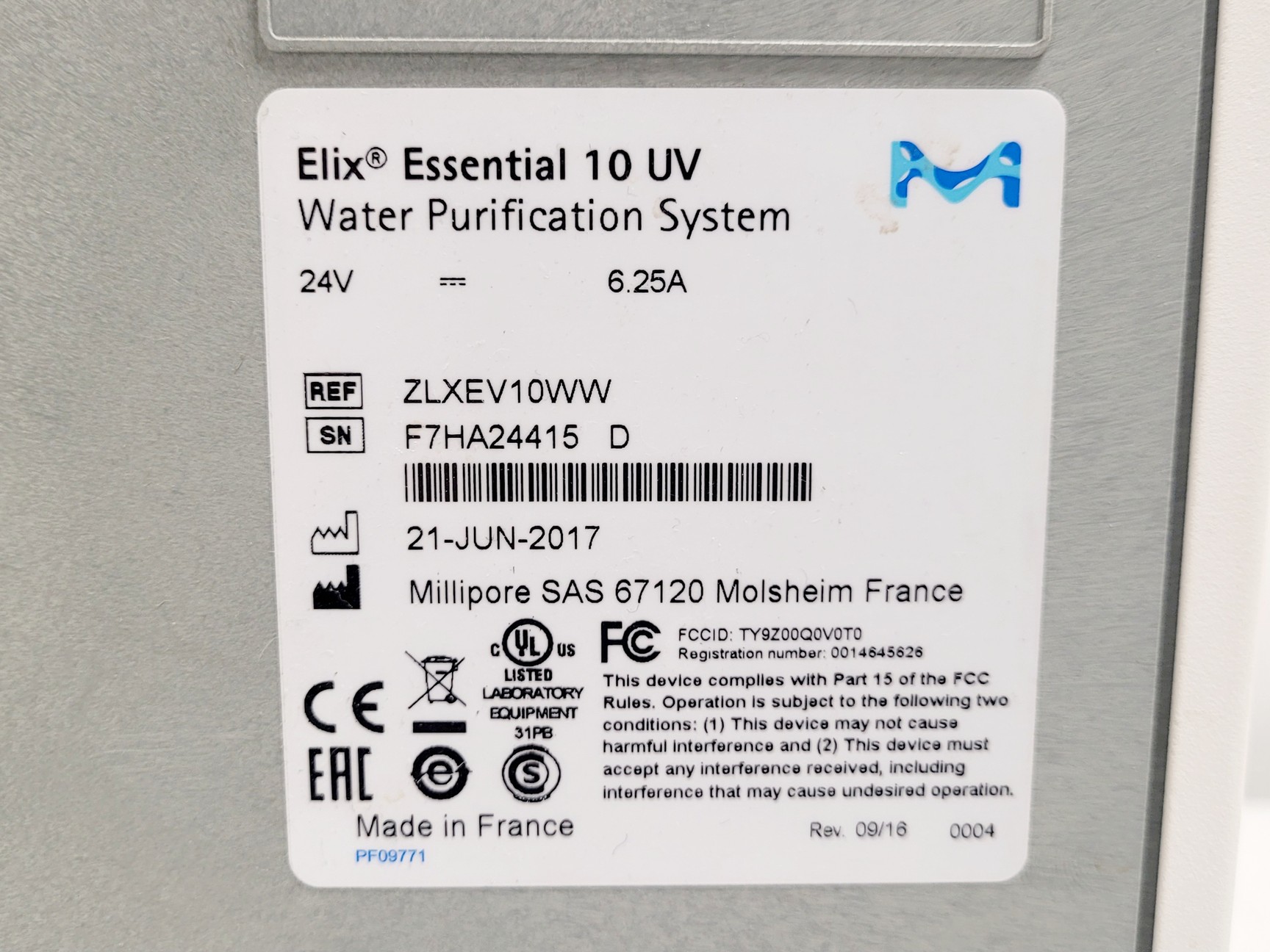Image of Millipore Elix Essential 10 UV Water Purification System w/ 60 Litre Tank Lab