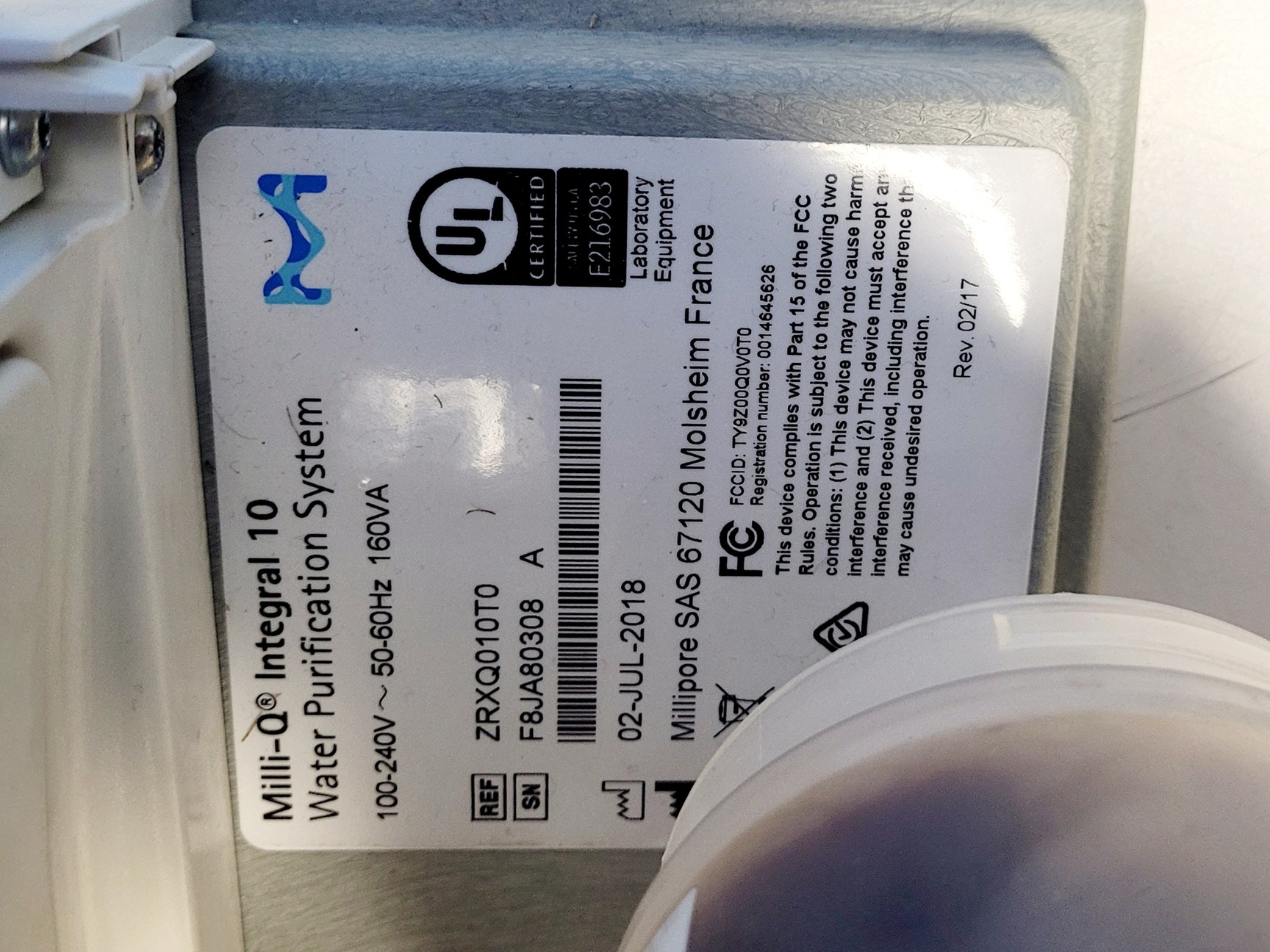 Image of Elix Milli-Q Integral 10 Water Purification System Lab