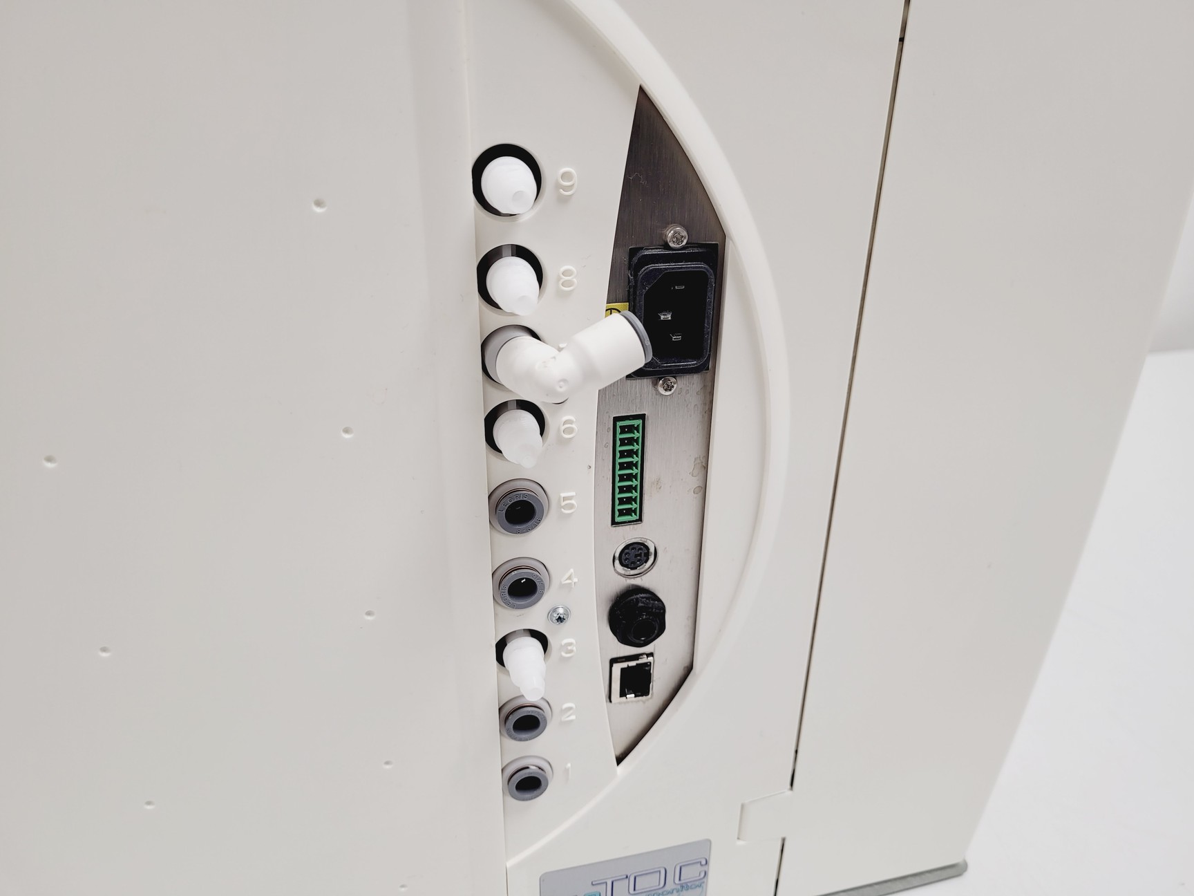 Image of Elix Milli-Q Integral 10 Water Purification System Lab