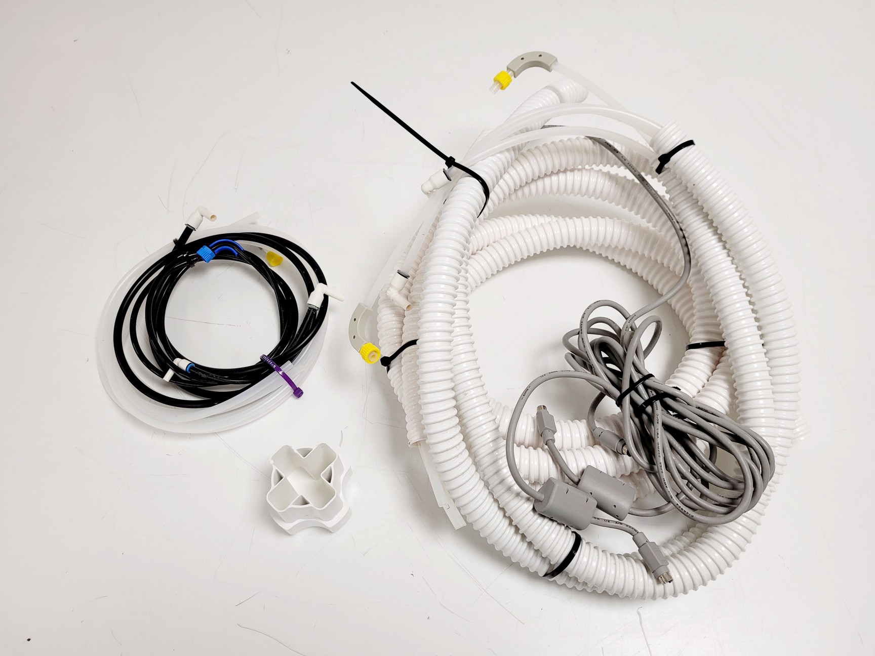 Image of Elix Milli-Q Integral 10 Water Purification System Lab