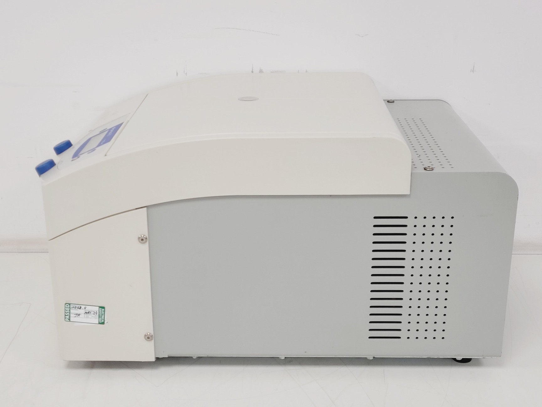 Image of Sigma 1-15K Refrigerated Benchtop Centrifuge