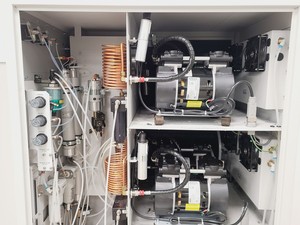 Thumbnail image of PEAK Scientific Genius 3031 Nitrogen Generator (2016) Lab