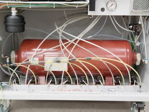 Thumbnail image of PEAK Scientific Genius 3031 Nitrogen Generator (2016) Lab