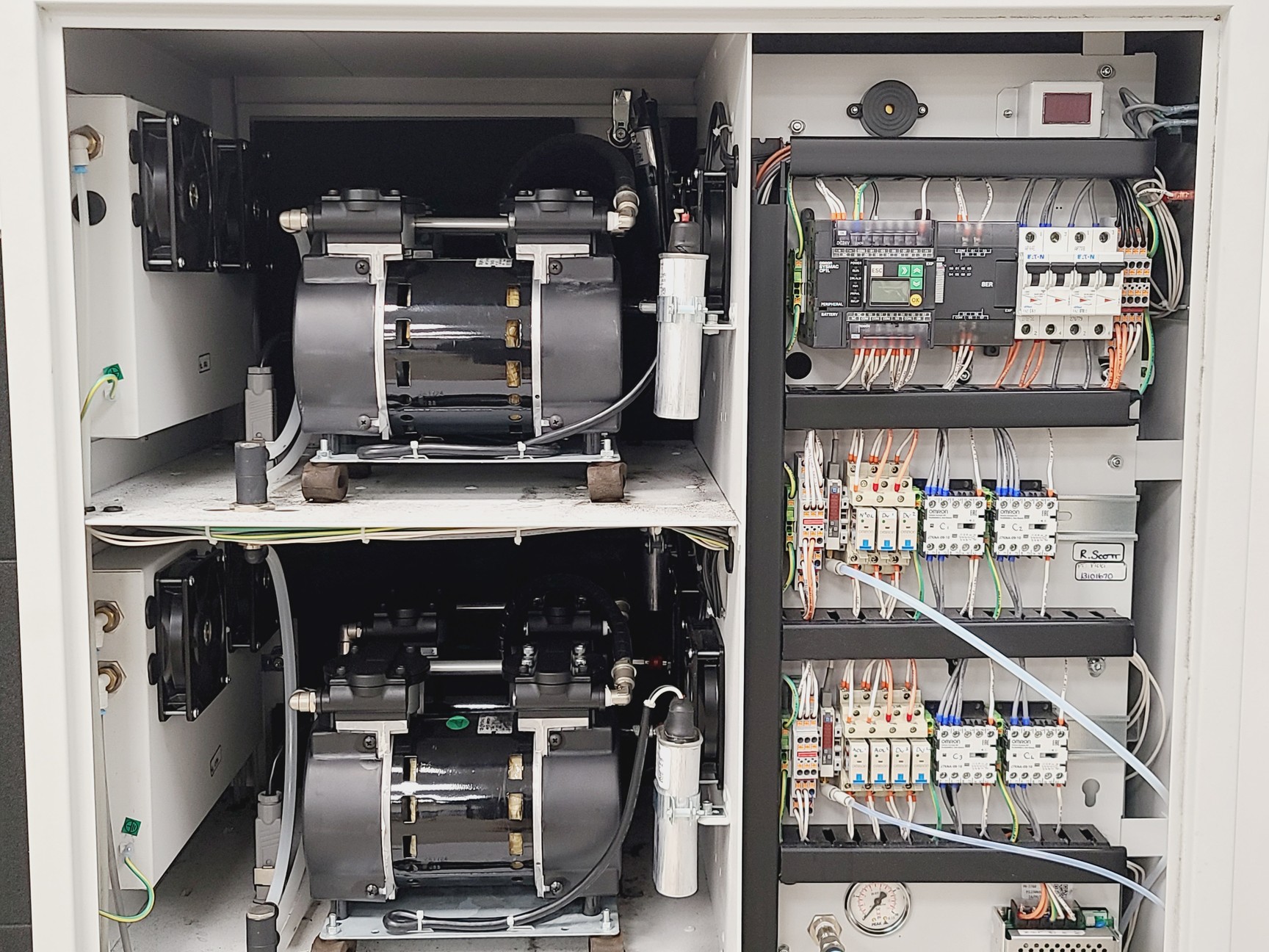 Image of PEAK Scientific Genius 3031 Nitrogen Generator (2016) Lab