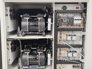 Thumbnail image of PEAK Scientific Genius 3031 Nitrogen Generator (2016) Lab