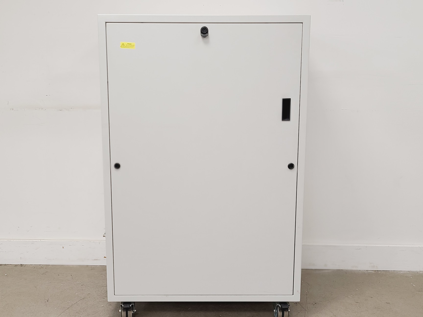 Image of PEAK Scientific Genius 3031 Nitrogen Generator (2016) Lab