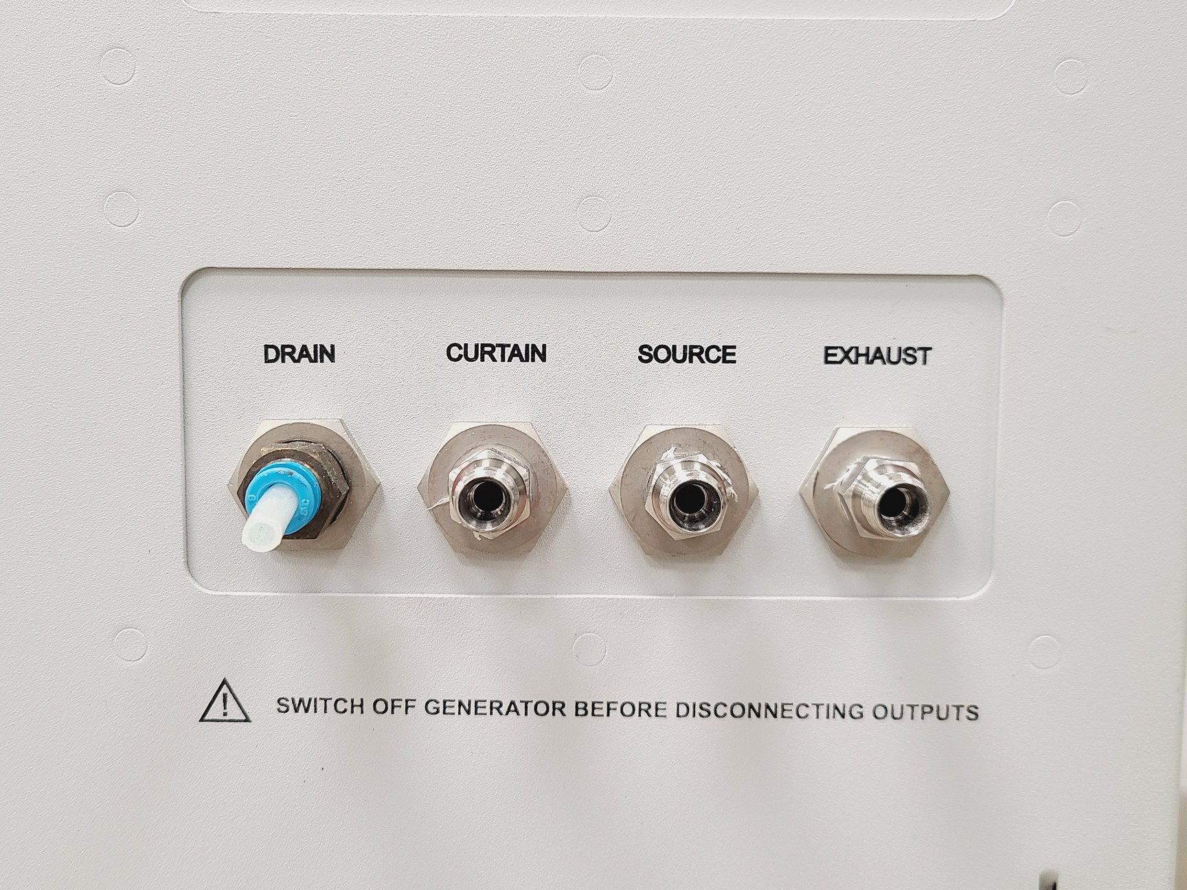 Image of PEAK Scientific Genius 3031 Nitrogen Generator (2016) Lab