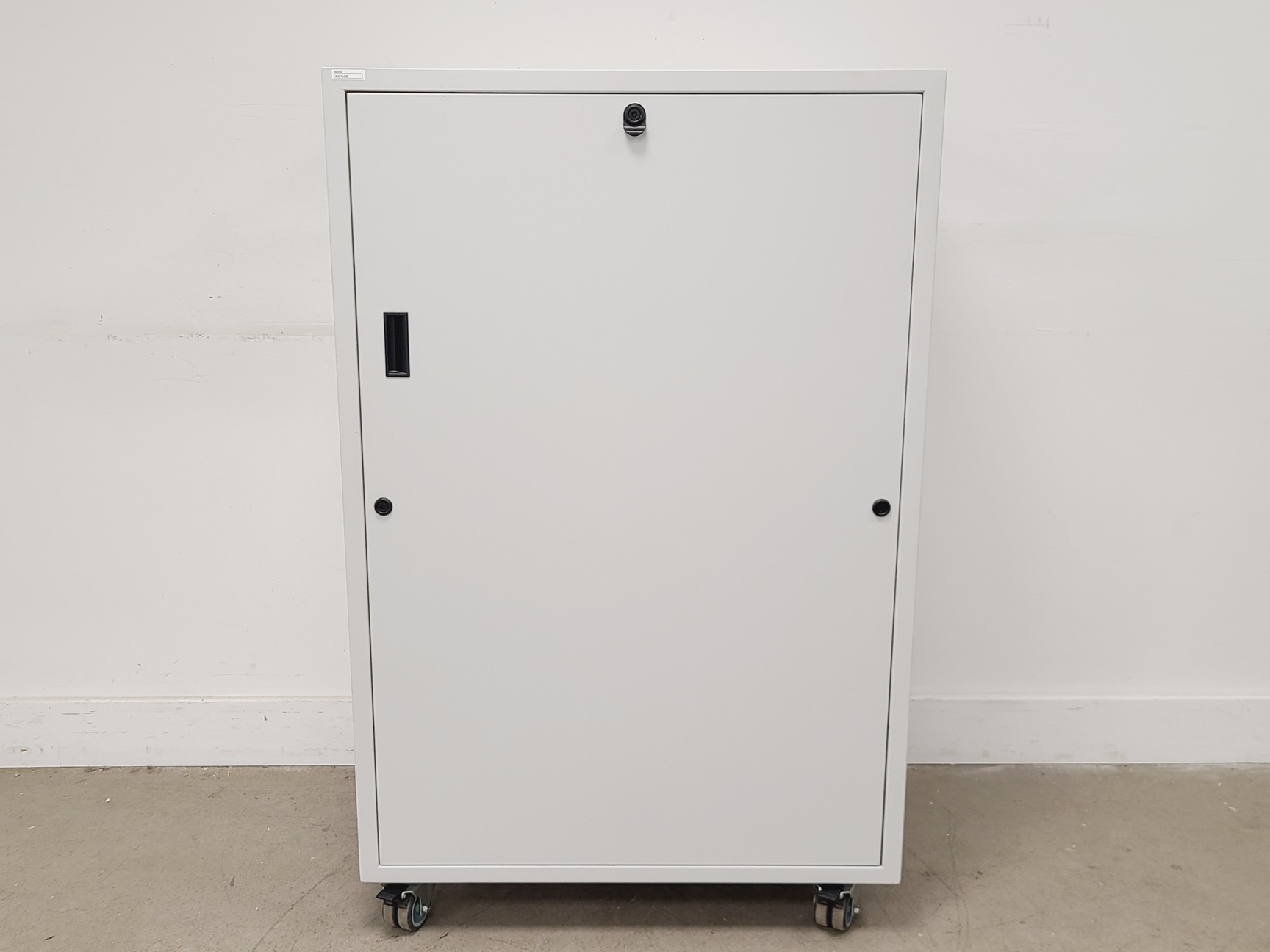 Image of PEAK Scientific Genius 3031 Nitrogen Generator (2016) Lab