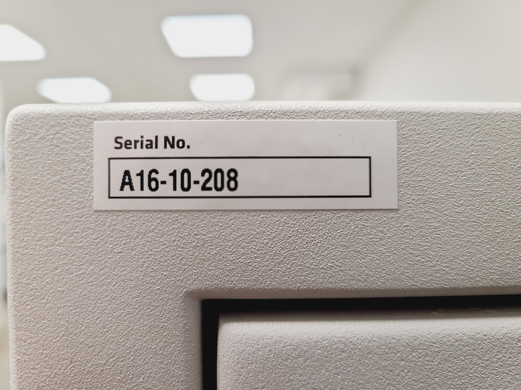 Image of PEAK Scientific Genius 3031 Nitrogen Generator (2016) Lab