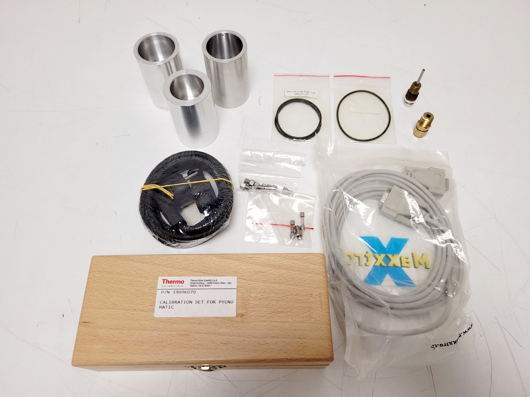 Image of Thermo Scientific Pycnomatic ATC Pycnometer w/ Calibration Kit Lab