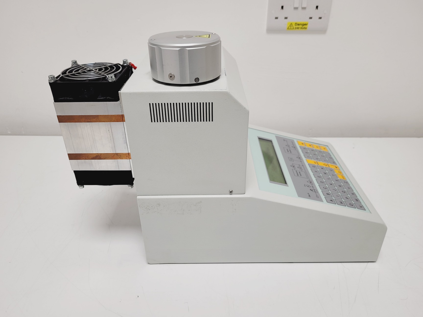 Image of Thermo Scientific Pycnomatic ATC Pycnometer w/ Calibration Kit Lab