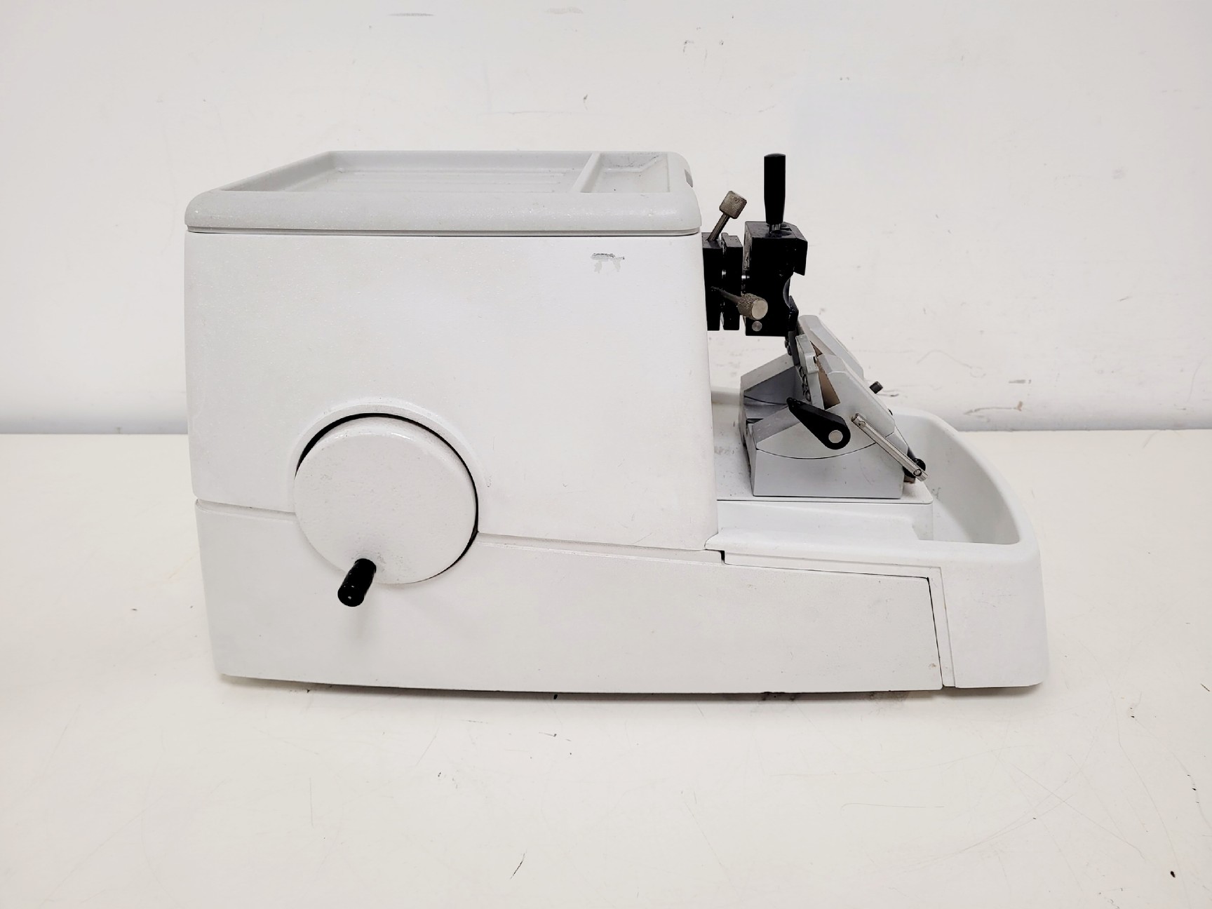 Image of Thermo Shandon Finesse 325 Microtome Lab