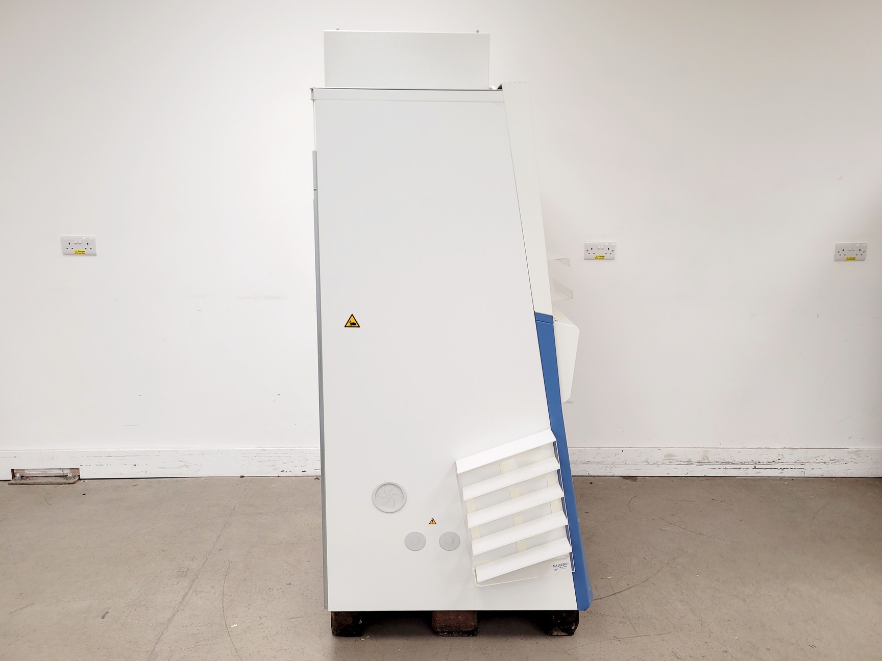 Image of Thermo Scientific MSC-Advantage MSC 1.2 Class 2 Microbiological Safety Cabinet 