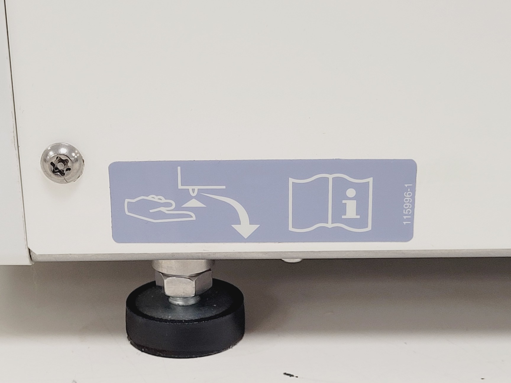 Image of Eschmann Little Sister SES 3000B Vacuum Autoclave Lab