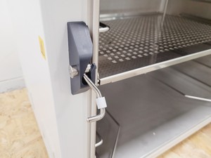 Thumbnail image of LEEC Precision 190D Culture Safe CO2 Incubator