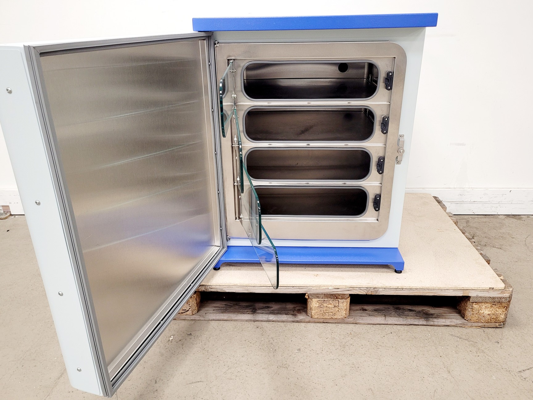 Image of GS Biotech 170L CO2 Incubator