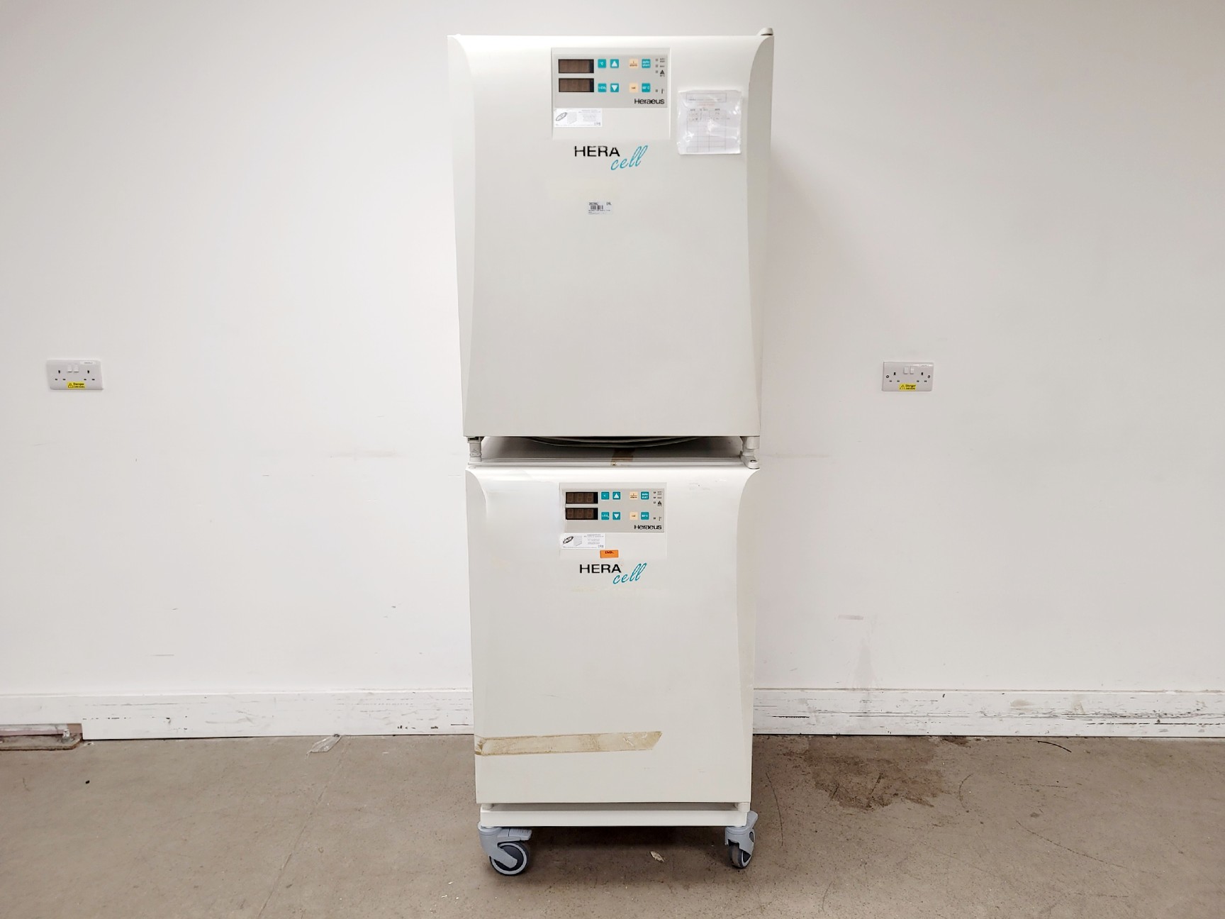 Image of Kendro Heraeus HERAcell CO2 Incubator Double Stack