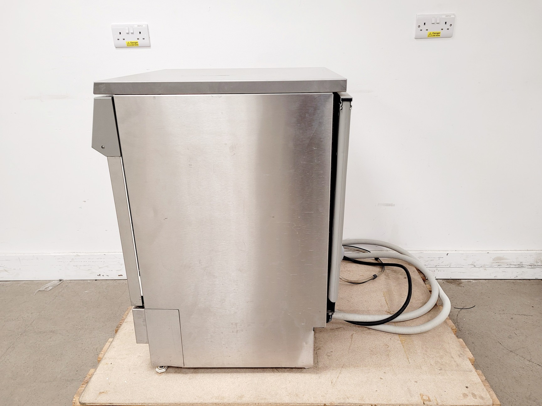 Image of Miele Professional G 7881 Glassware Washer