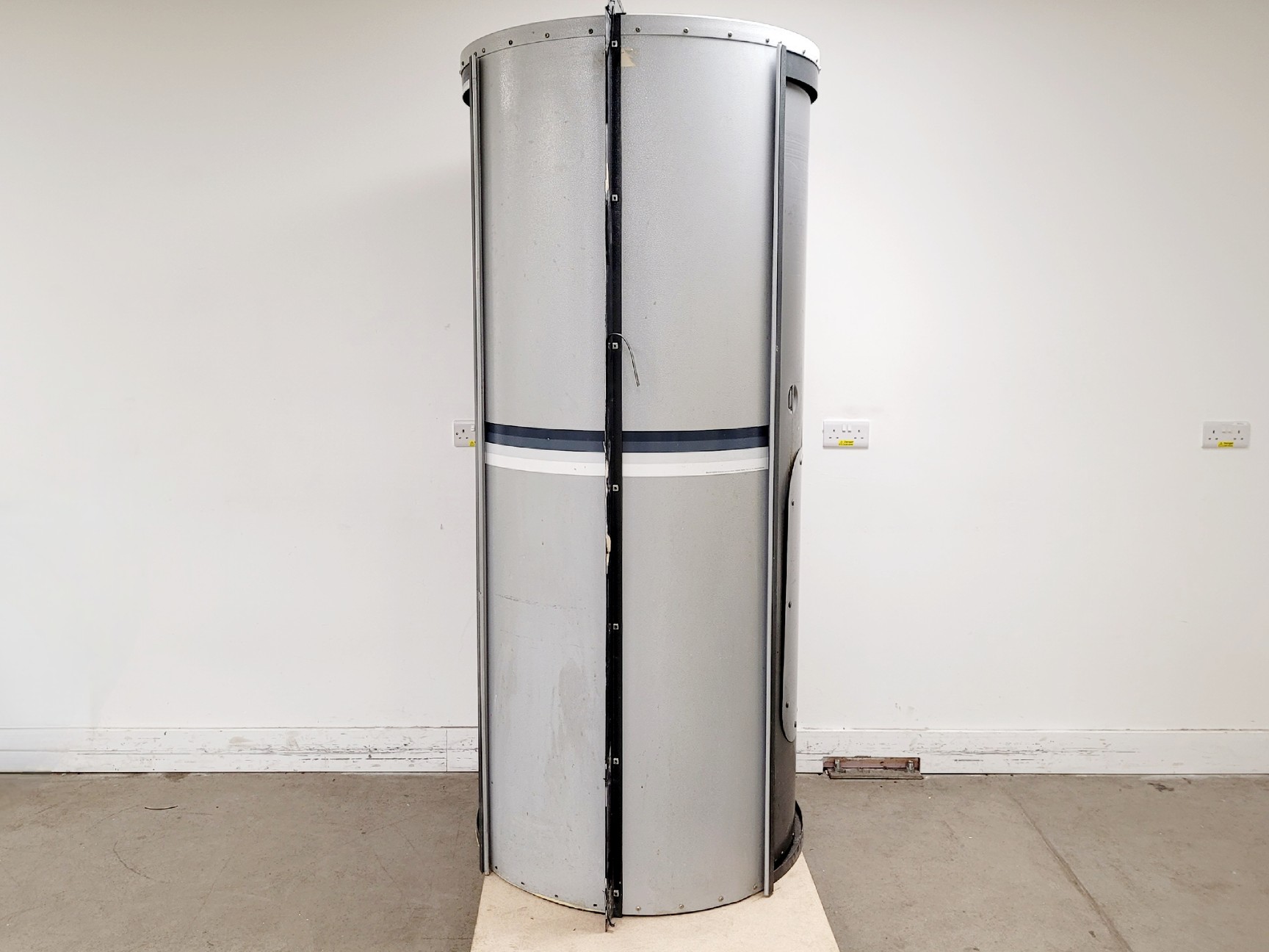 Image of Marrutt RD35 Laboratory Darkroom Two Way Revolving Rotary Door 