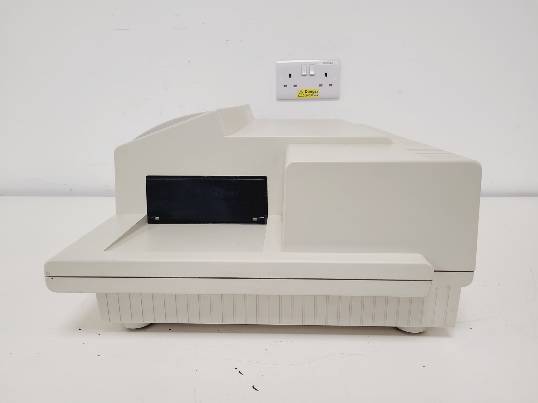 Image of Molecular Devices Spectra Max Gemini XS Microplate Reader
