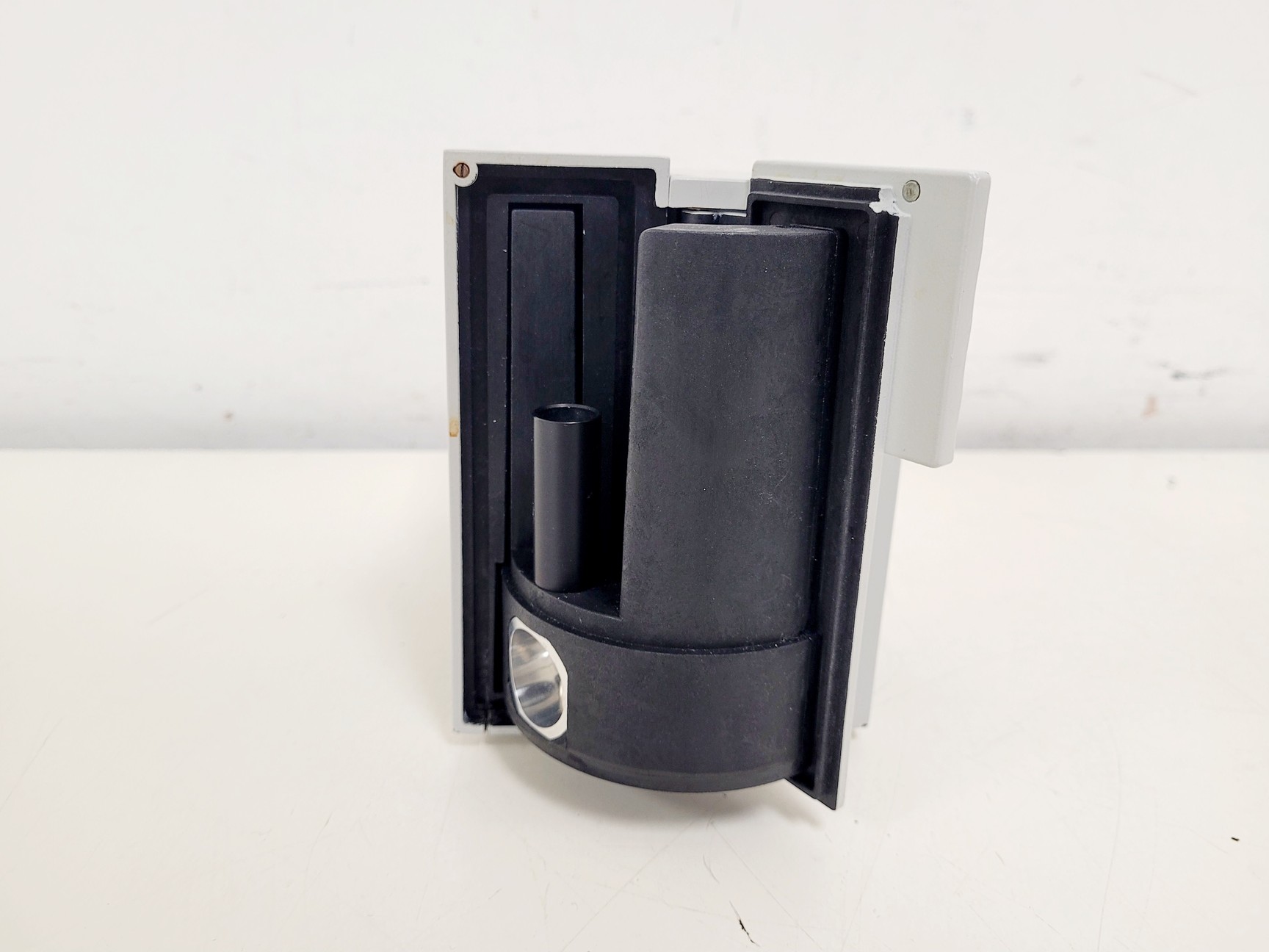 Image of Lonza Lucetta Luminometer Lab