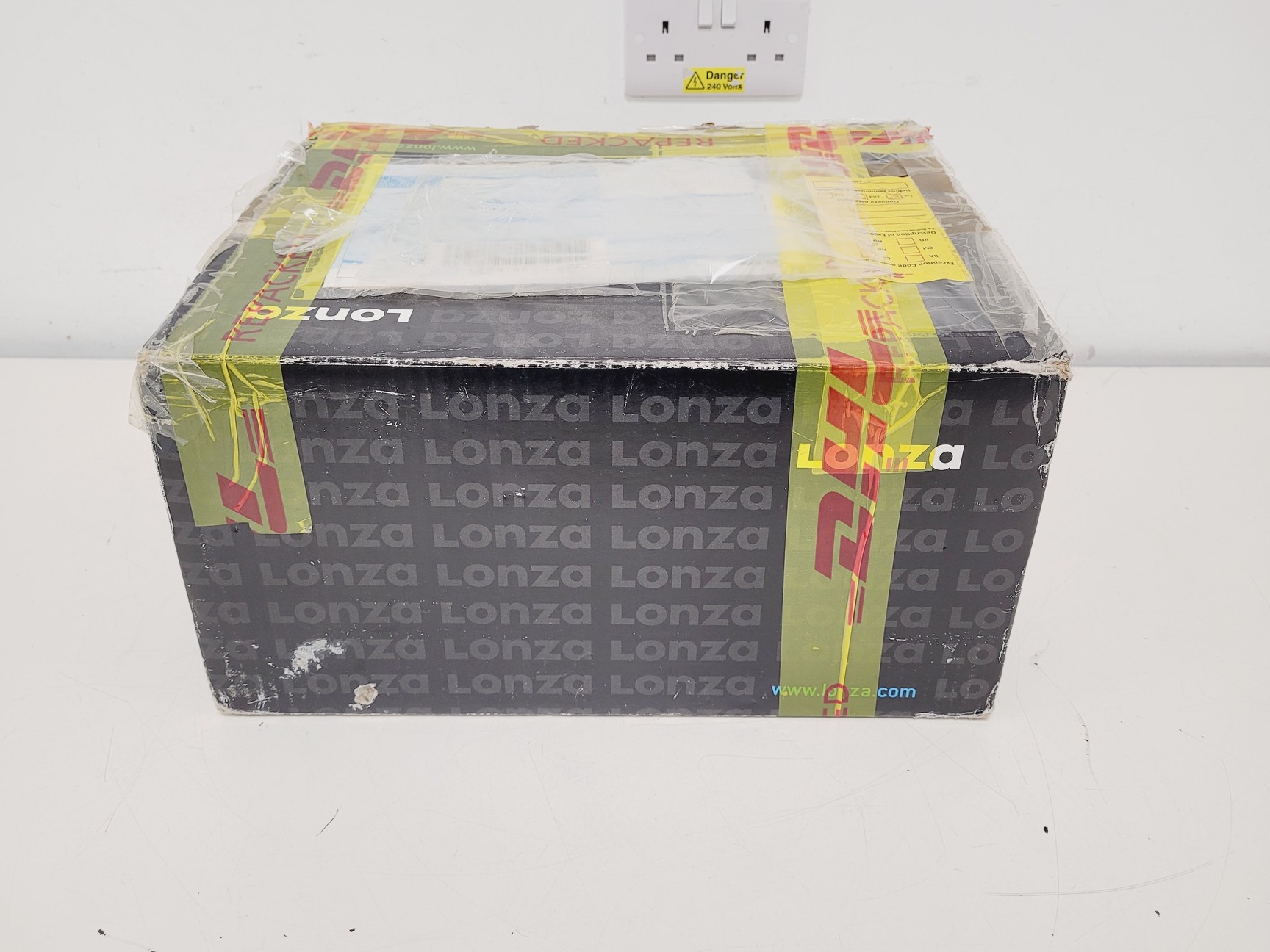 Image of Lonza Lucetta Luminometer Lab