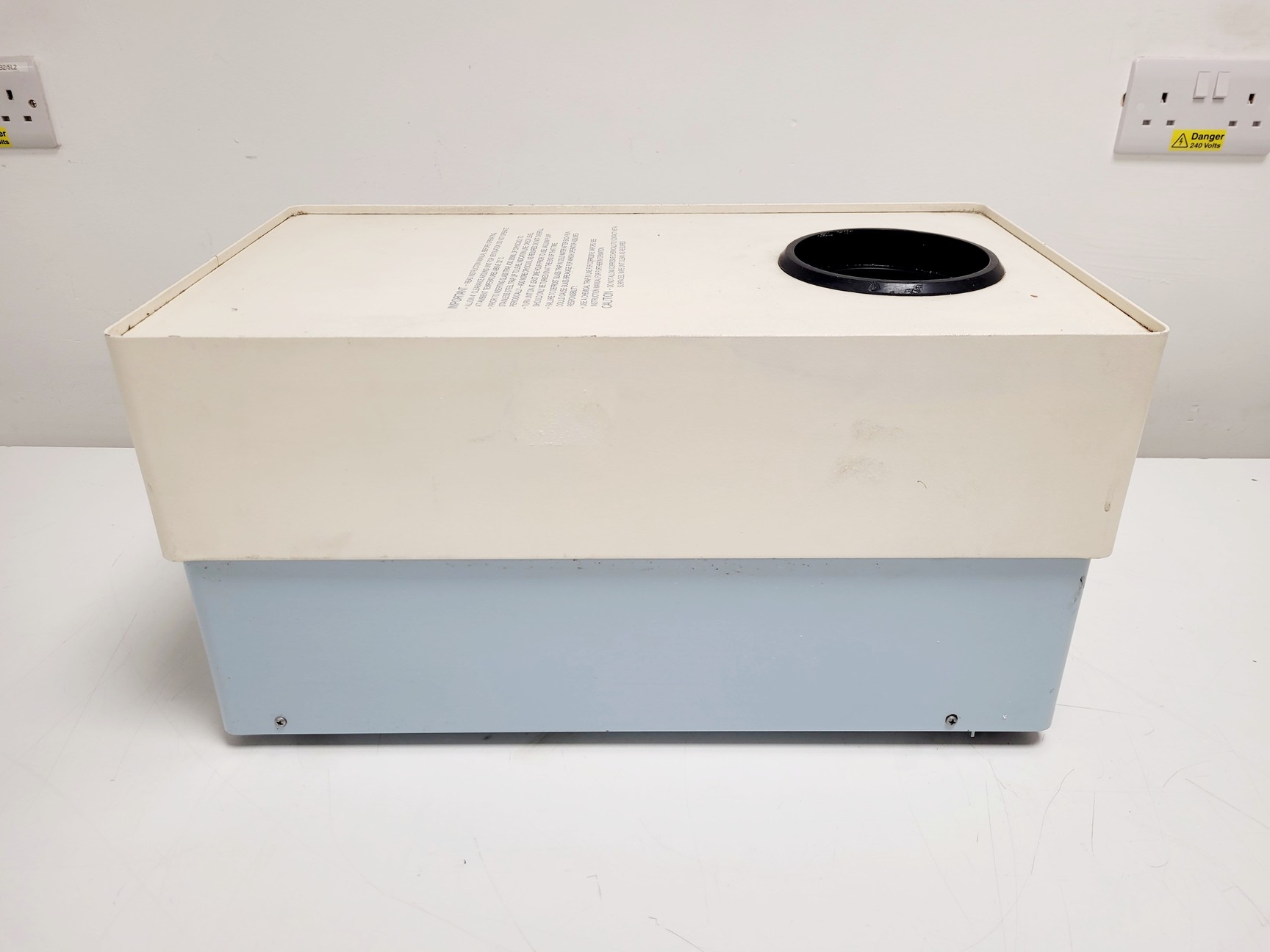 Image of Savant Speedvac Concentrator SVC100H w/RT 100 Refrigerated Condensation Trap