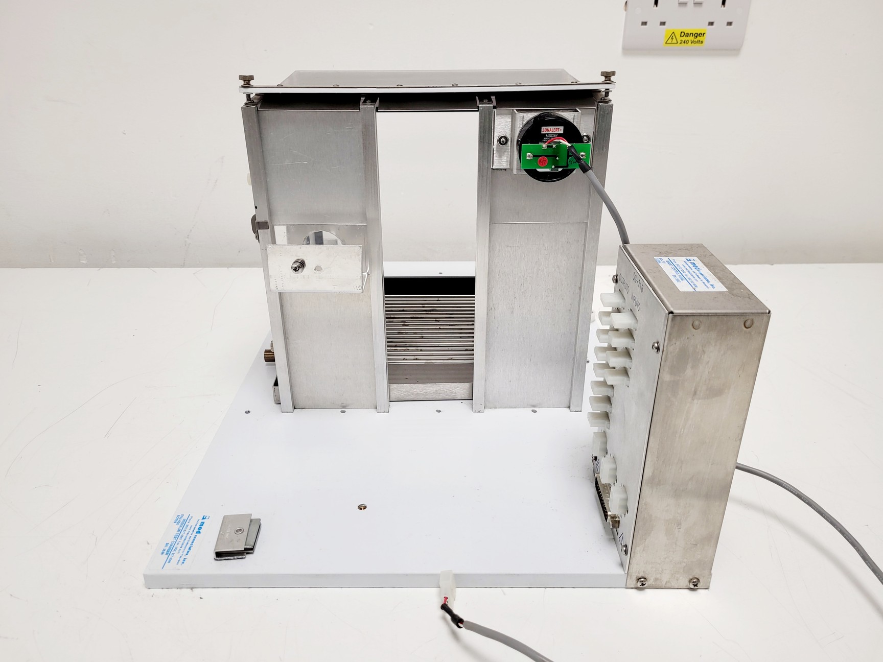 Image of Med Associates Modular Test Chamber w/Nexio NEX121 TFT LCD Monitor