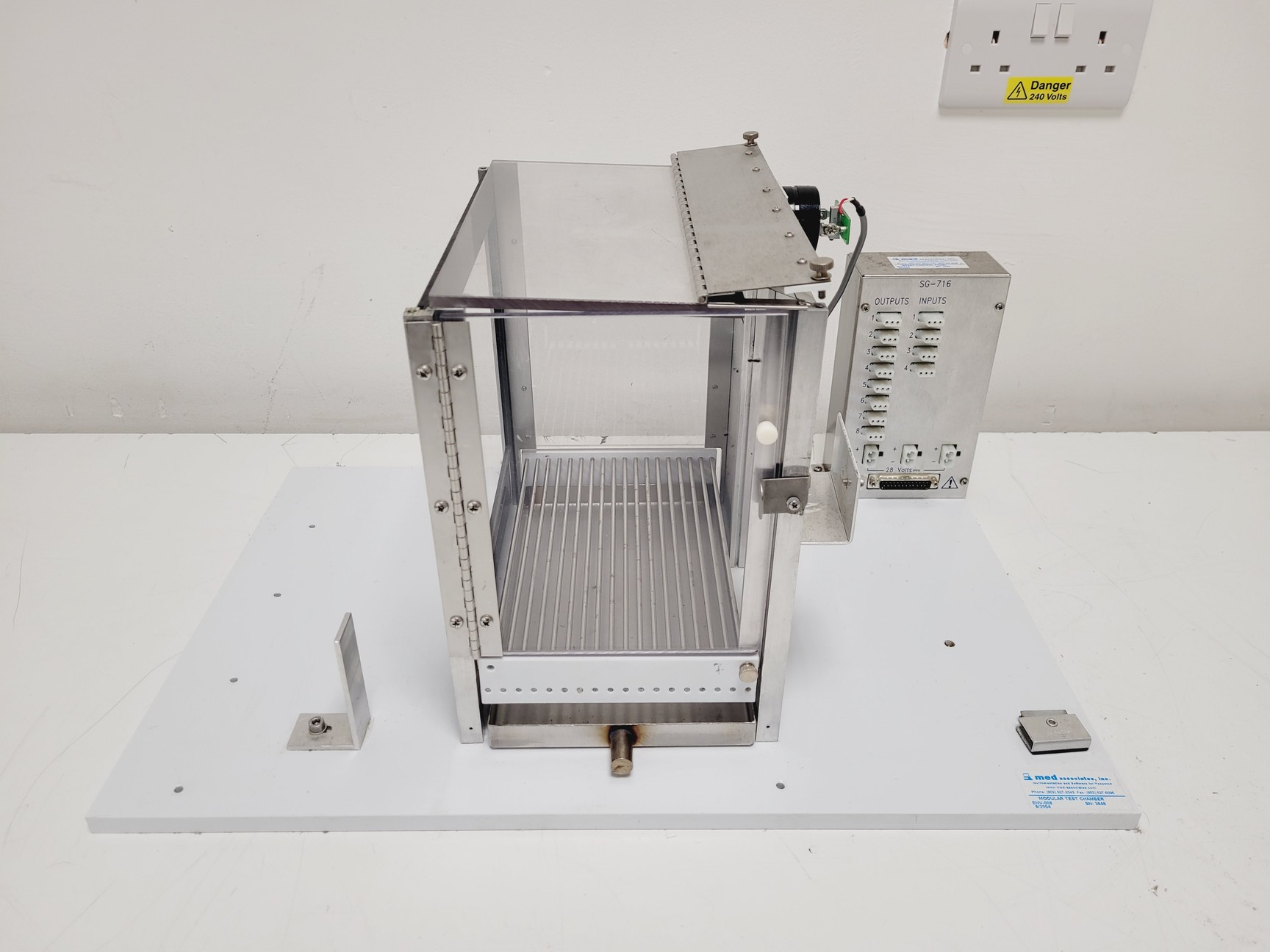 Image of Med Associates Modular Test Chamber w/Nexio NEX121 TFT LCD Monitor