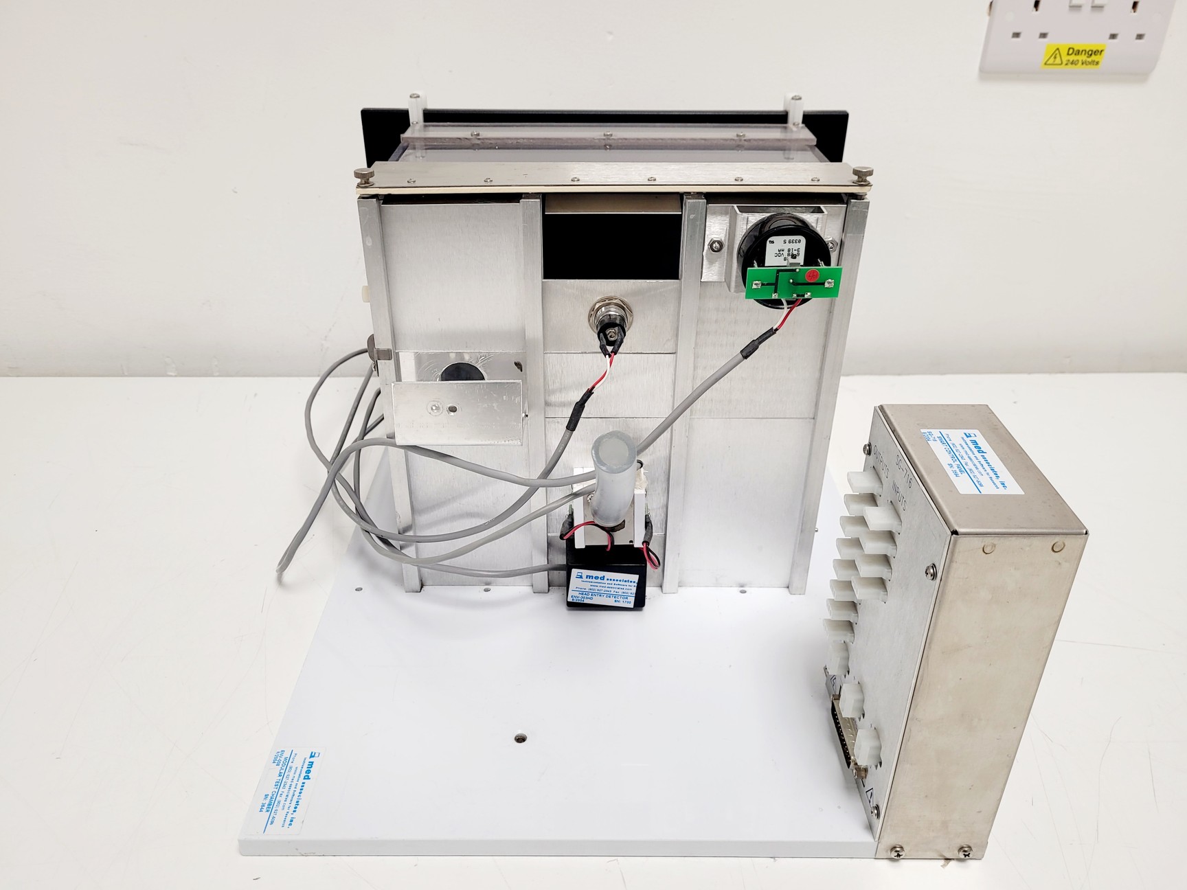 Image of Med Associates Modular Test Chamber w/ Nexio NEX121 TFT LCD Monitor