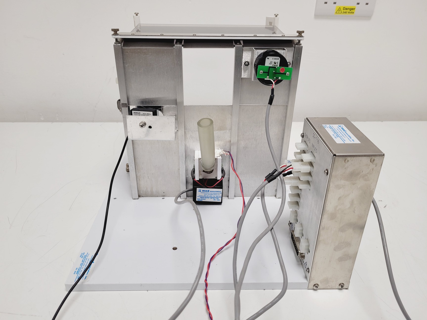 Image of Med Associates Modular Test Chamber w/ Nexio NEX121 TFT LCD Monitor