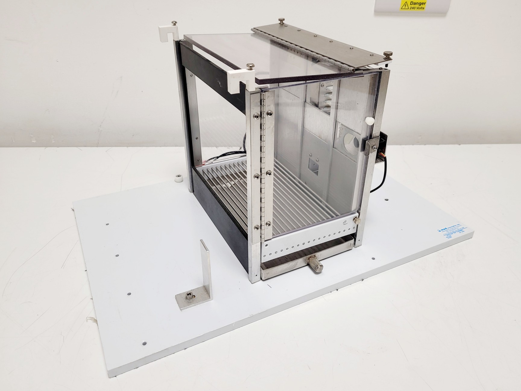Image of Med Associates Modular Test Chamber w/ Nexio NEX121 TFT LCD Monitor