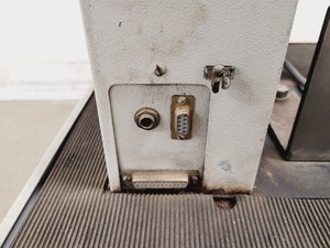Thumbnail image of Instron 1122 Universal Testing Machine w/ 3x Load Cells, Accessories 