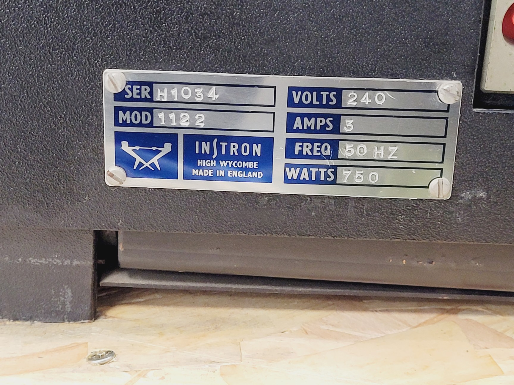 Image of Instron 1122 Universal Testing Machine w/ 3x Load Cells, Accessories 