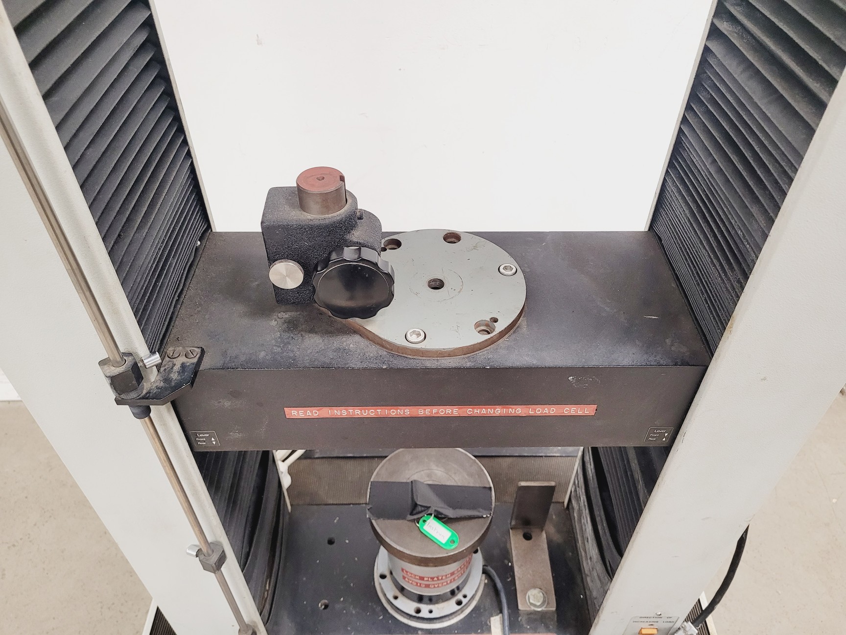 Image of Instron 1122 Universal Testing Machine w/ 3x Load Cells, Accessories 