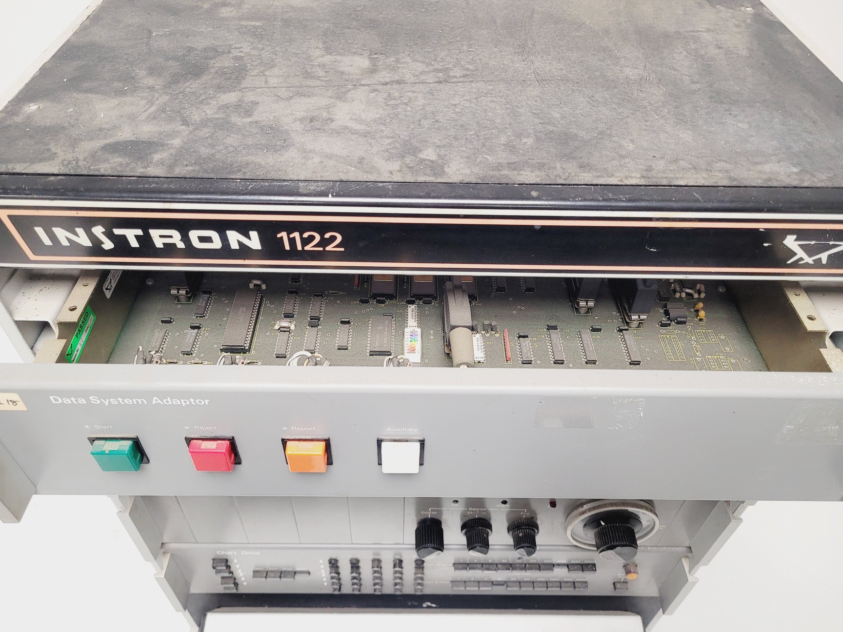 Image of Instron 1122 Universal Testing Machine w/ 3x Load Cells, Accessories 
