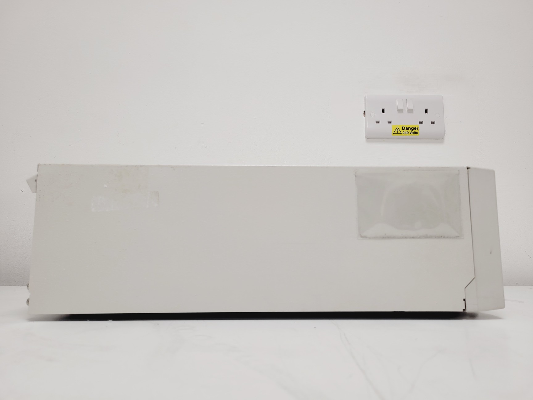 Image of Shimadzu HPLC System w/ LC-10AD Pump, SPD-10A UV Detector, CTO-10AC Oven & DGU-1