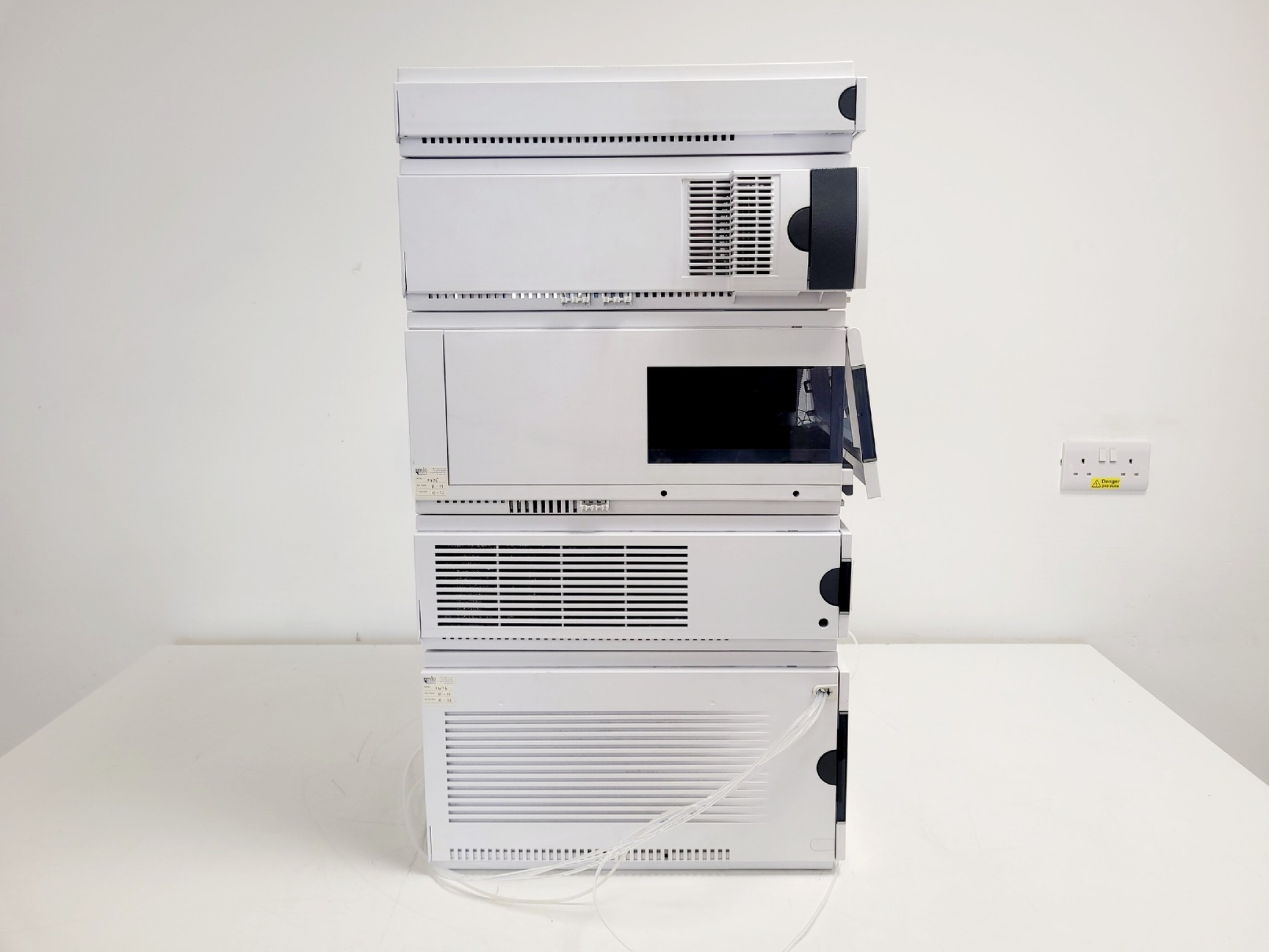 Image of Agilent 6540 UHD Accurate-Mass Q-TOF LC/MS w/ 1200 Infinity Series HPLC