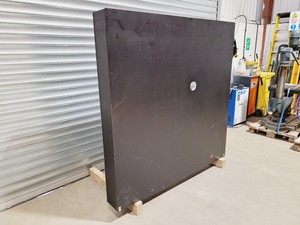 Thumbnail image of Newport SmartTable UT2 180 x 180cm w/4 x S-2000 Series Stabilizers
