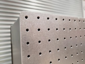 Thumbnail image of Newport SmartTable UT2 180 x 180cm w/4 x S-2000 Series Stabilizers