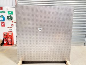 Thumbnail image of Newport SmartTable UT2 180 x 180cm w/4 x S-2000 Series Stabilizers