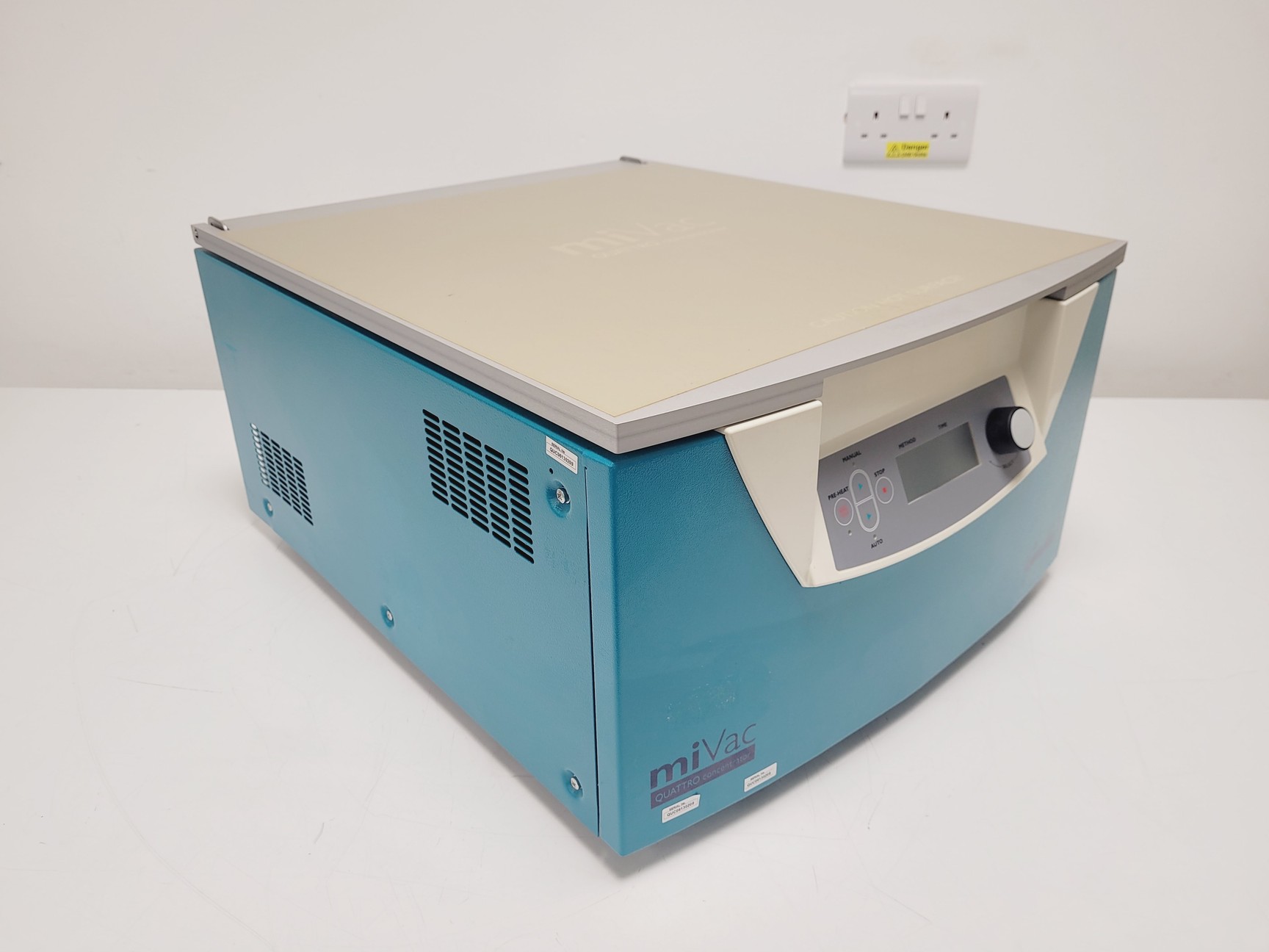 Image of GeneVac miVac Quattro Concentrator & Pump System QUC, MST, DUP Lab