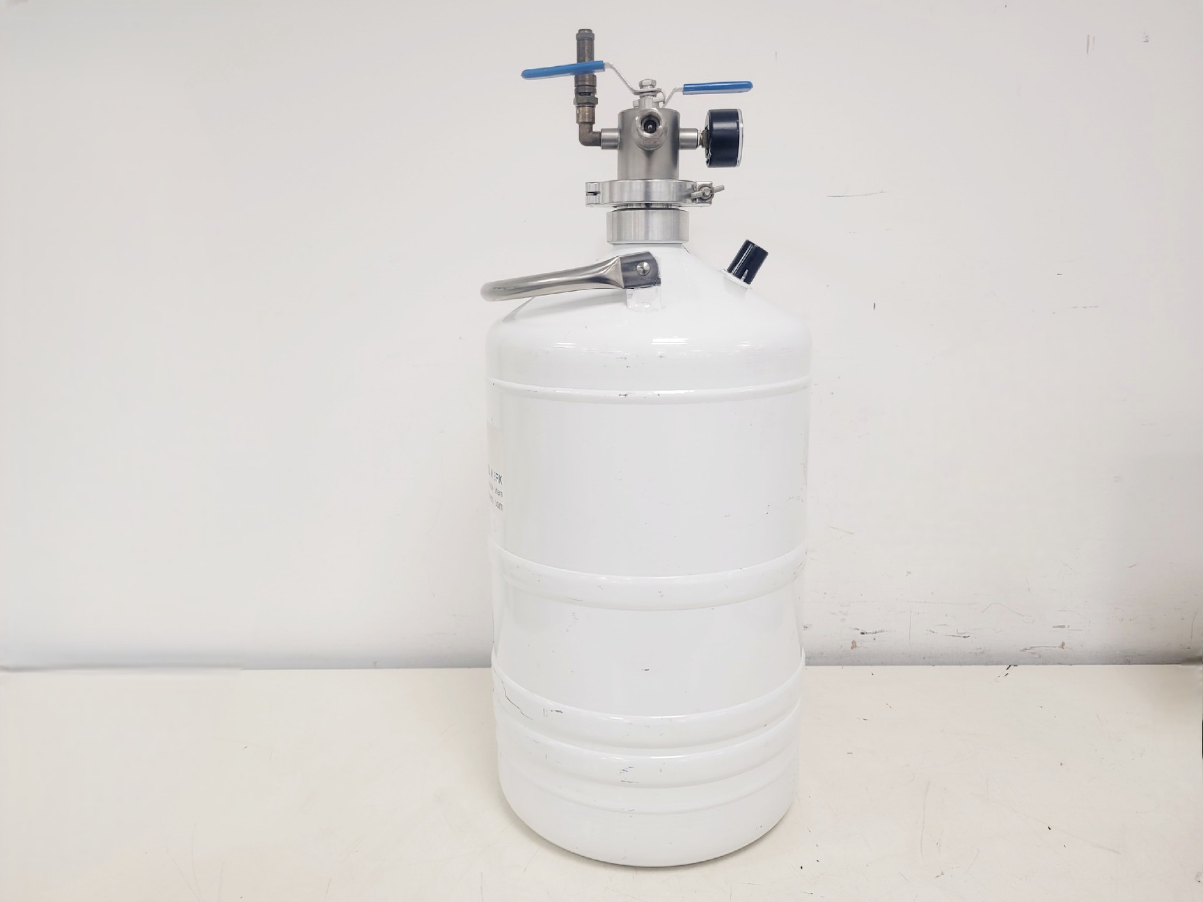Image of Retsch CryoMill Cryogenic Grinder w/ Air Liquide TR11 Dewar Lab