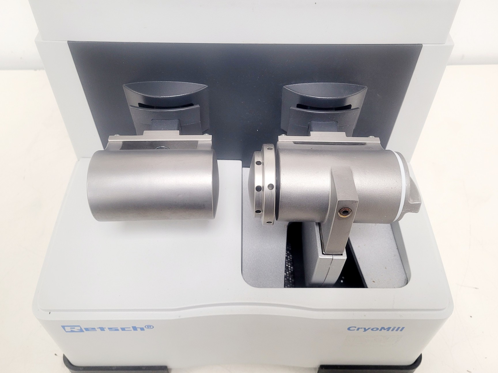Image of Retsch CryoMill Cryogenic Grinder w/ Air Liquide TR11 Dewar Lab