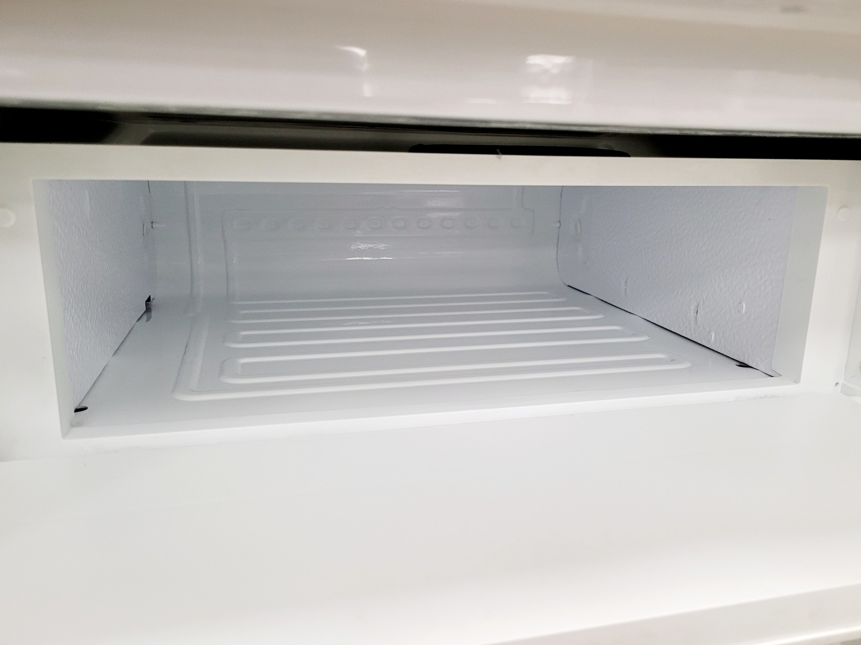 Image of Lec R550WS Fridge