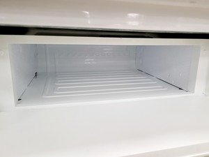 Thumbnail image of Lec R550WS Fridge