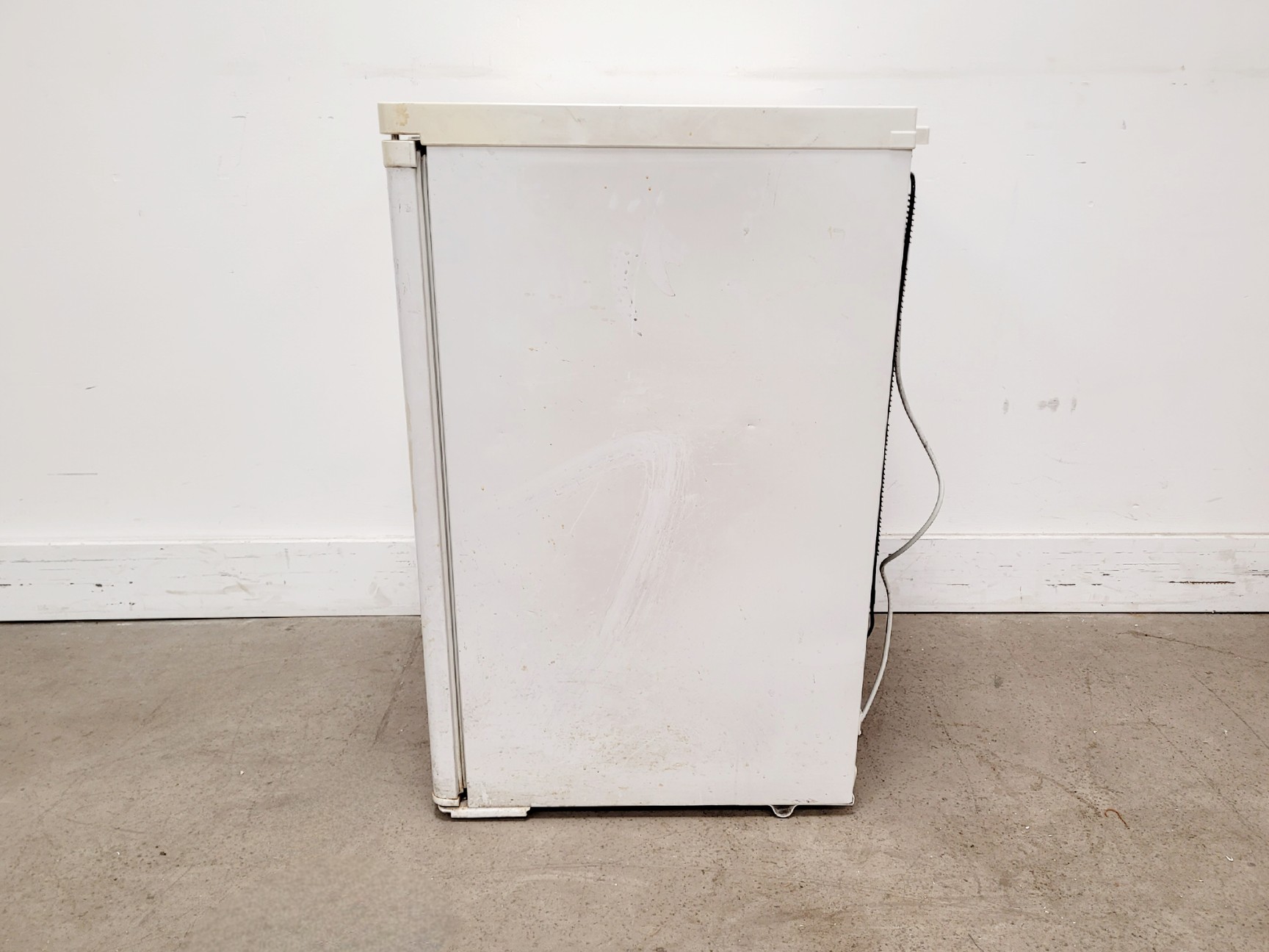 Image of Frigidaire FVE3803B Laboratory Freezer