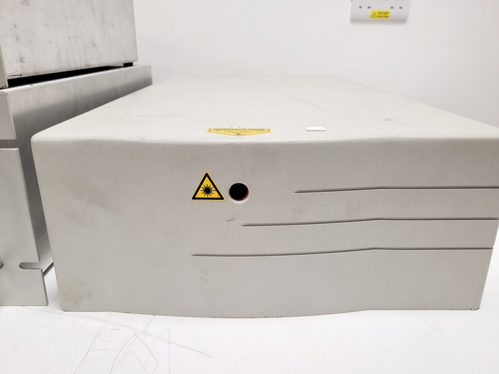 Image of Spectra-Physics MAI-TAI HP 1020 Laser System w/ Chiller & Power Supply
