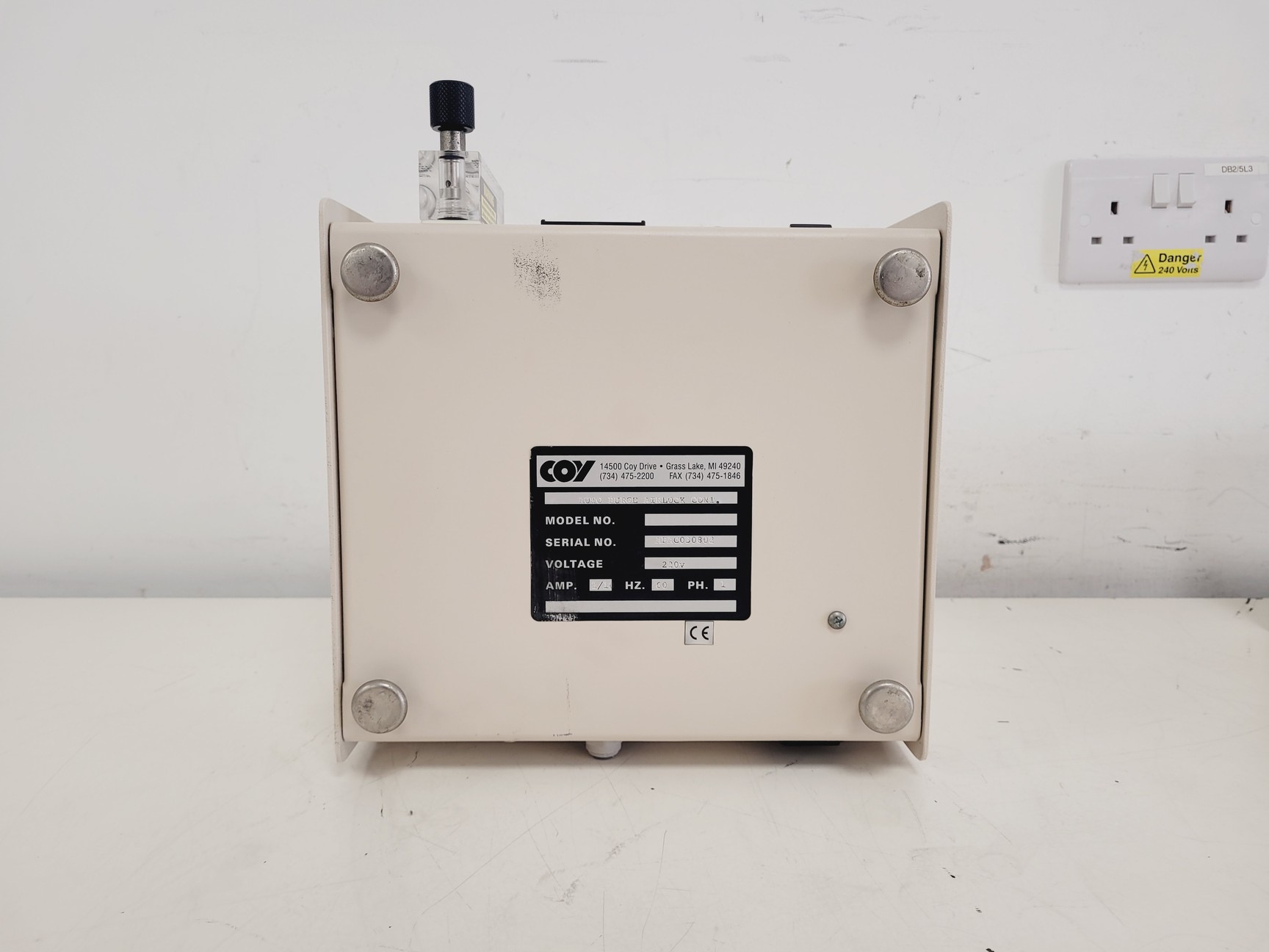 Image of COY Glove Box w/ VHC-A-C Hypoxic Chamber & Gas Control System