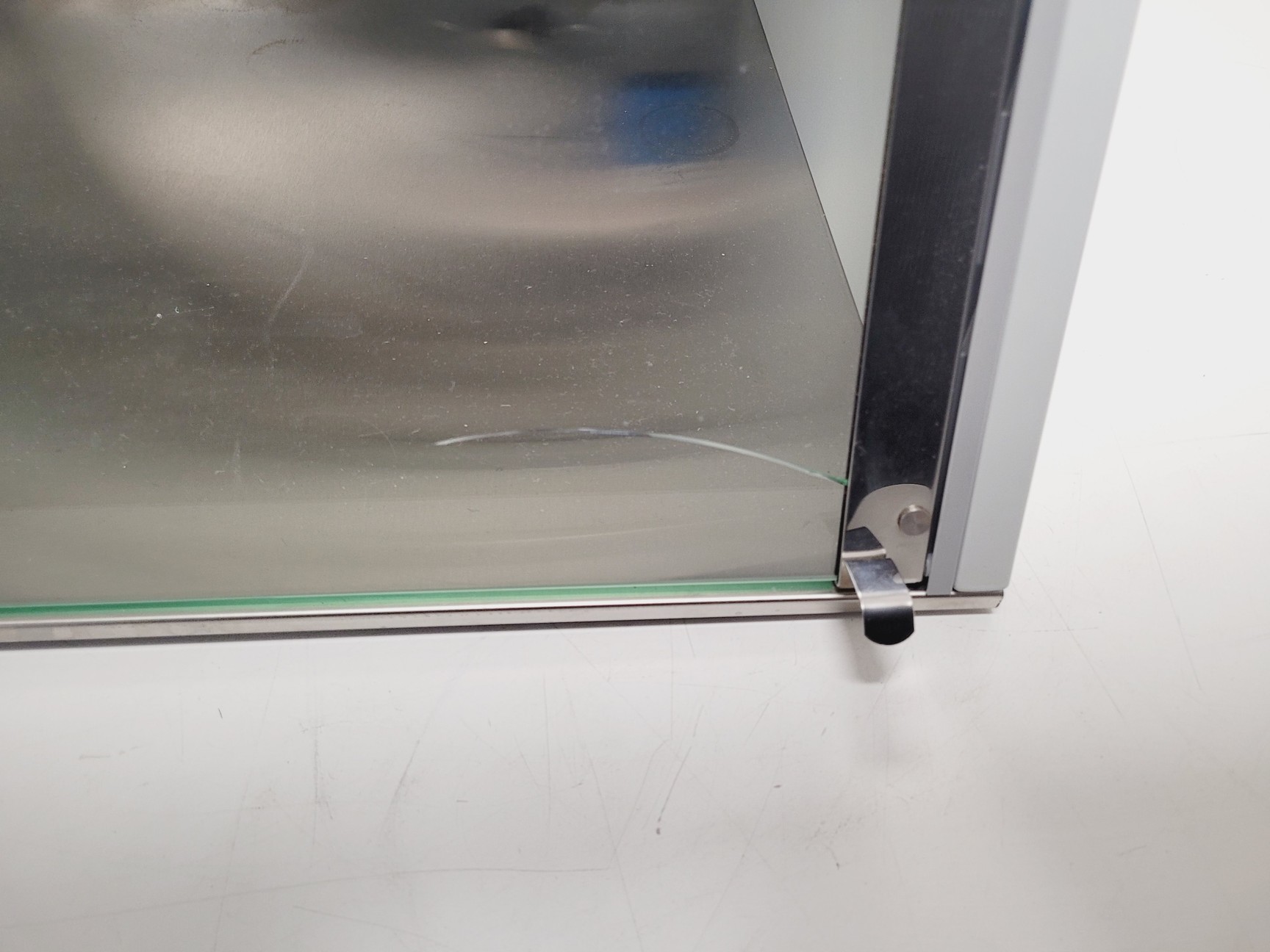 Image of Grant-bio UVT-B-AR UV Cabinet for PCR Operations Lab